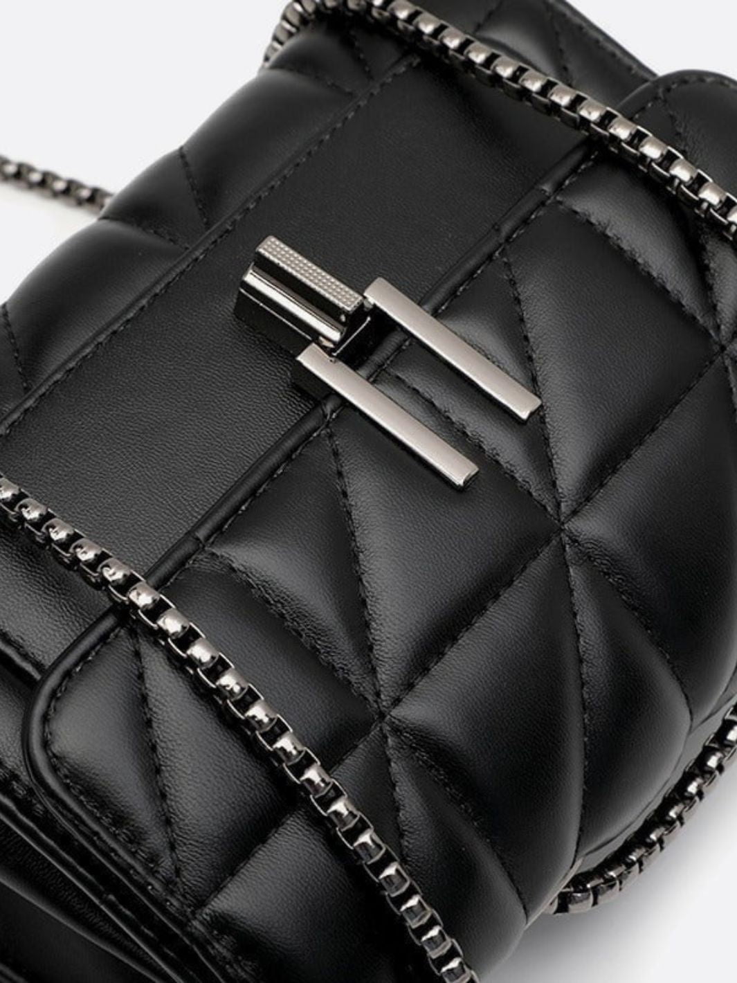 Quilted leather shoulder bag
